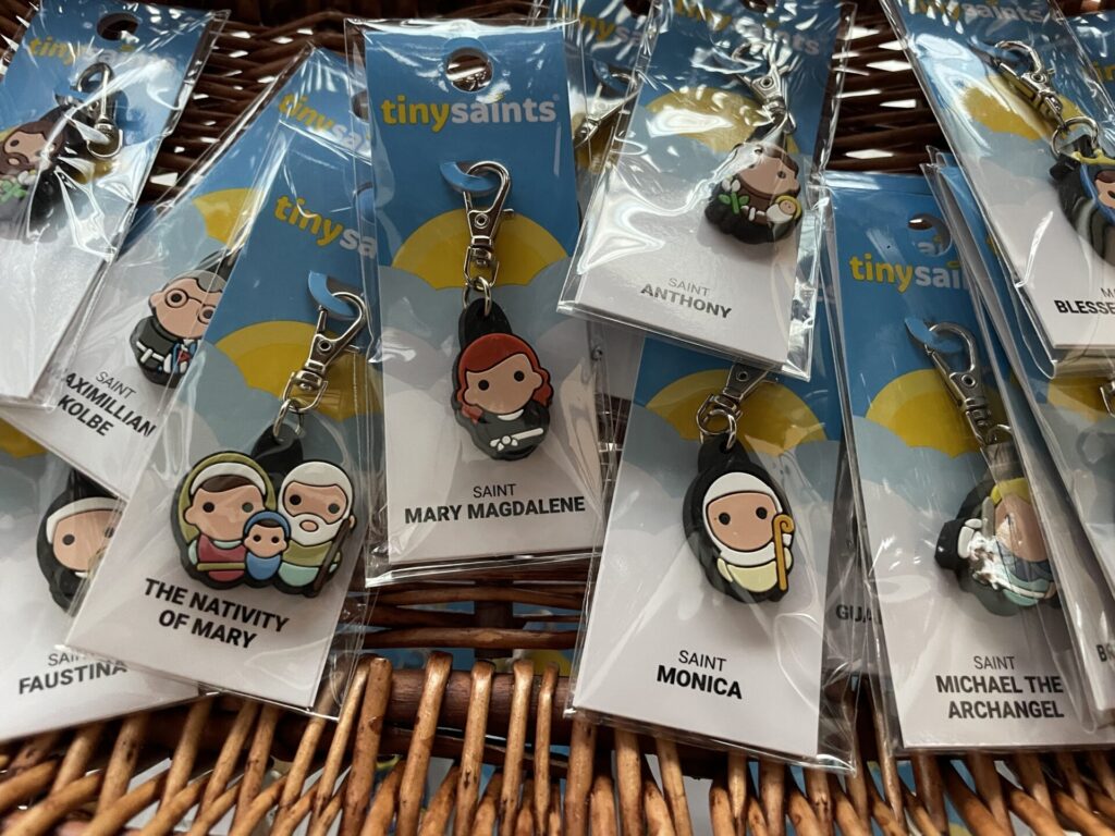 Zipper pulls